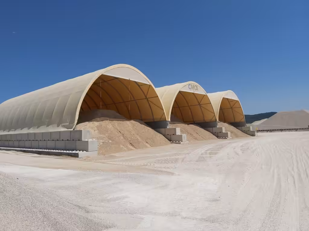 Corturi agricole – Soluții moderne, durabile și flexibile pentru ferme și exploatații agrozootehnice